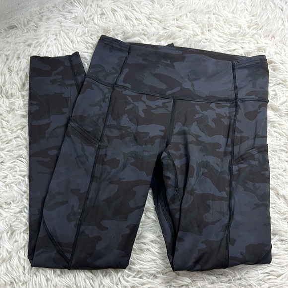 Lululemon Fast and Free Tight II 25" *Non-Reflective Nulux Incognito Camo - Picture 1 of 7